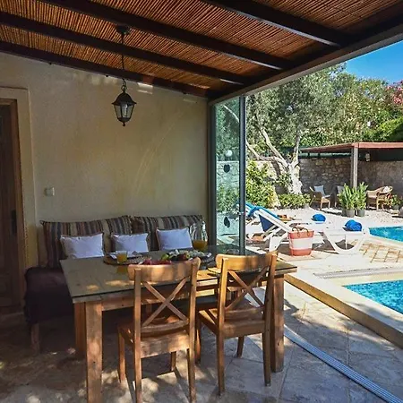 Sleeps 4 Pool Air Con Wifi Villa Bitez