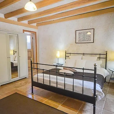 Villa Sleeps 4 Pool Air Con Wifi *